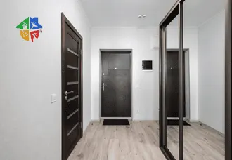 Temizlenmiş apartman giriş katı
