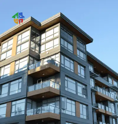 Pırıl pırıl temizlenmiş apartman merdiveni